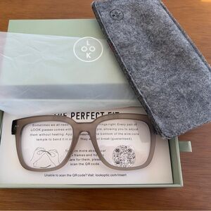 LOOK OPTIC Laurel Progressive reader +1.5 Women’s Matte Taupe Rectangle Glasses